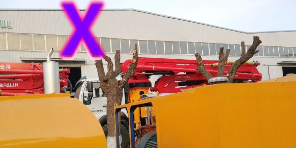 混凝土泵之水灰比例過大、水泥含量大小對(duì)輸送管的影響