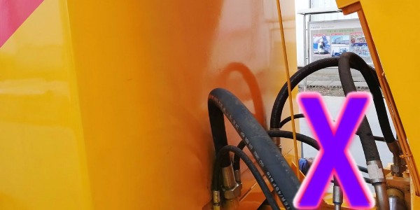 隧道作業與露天作業施工場地下，混凝土泵應當如何確定位置？