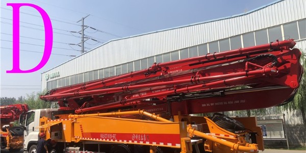 哪些外界因素是小型混凝土泵車購(gòu)買(mǎi)時(shí)要注意的