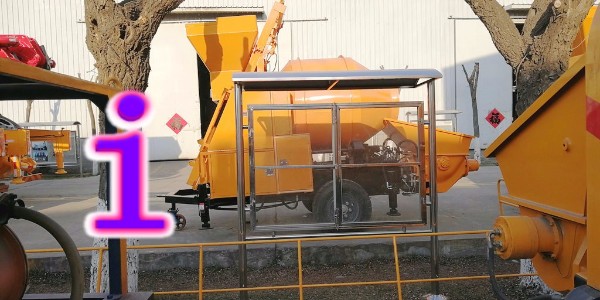 骨料、液壓油、水泥等物質飛濺是由于混凝土泵的哪些不當操作引起的？