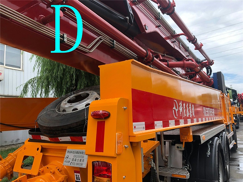 青島小型混凝土泵車(chē)價(jià)格 (2)