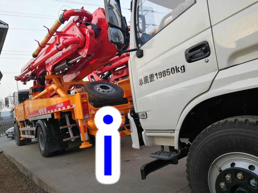 青島小型混凝土泵車價格 (10)