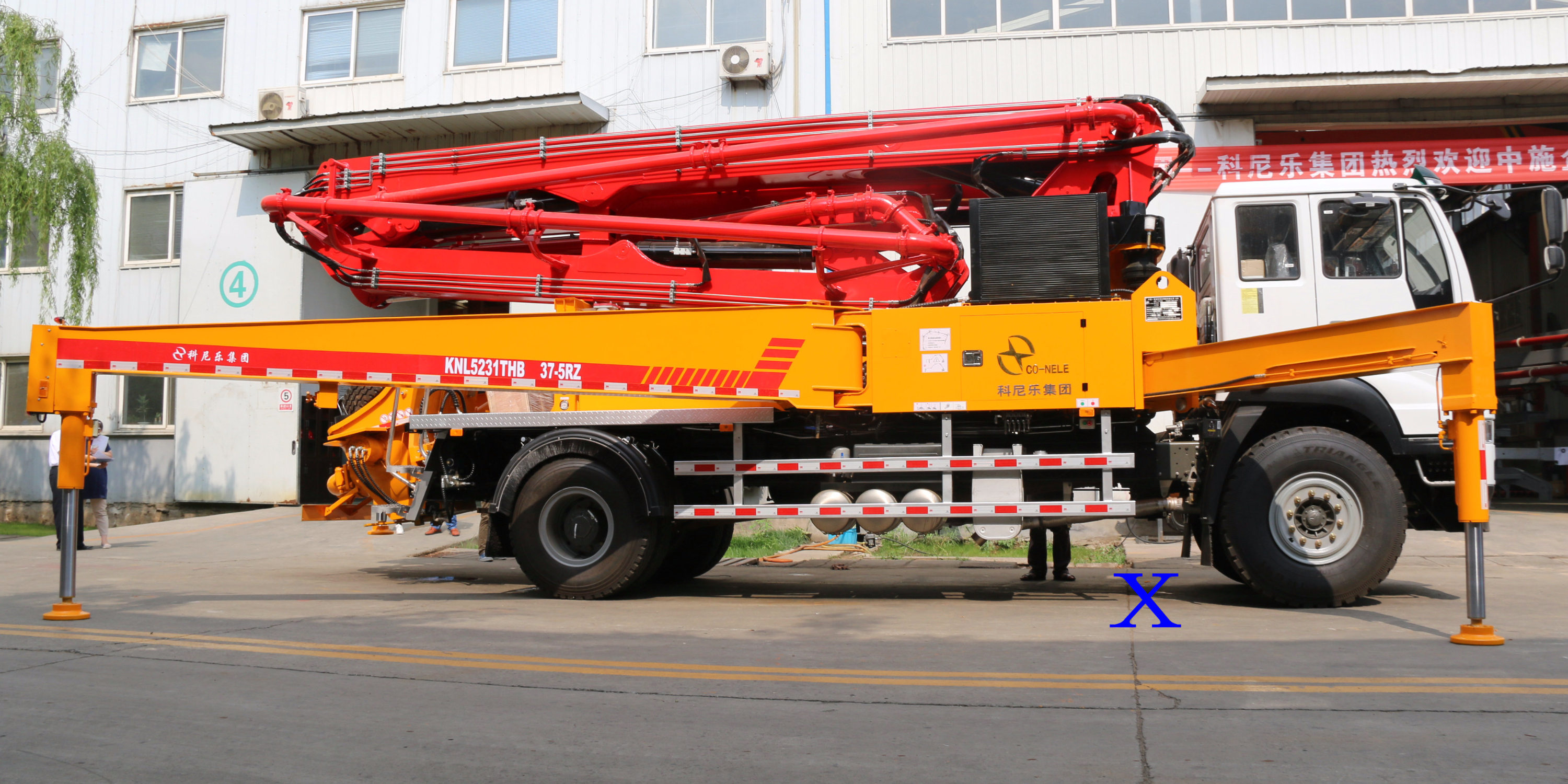 小型泵車液壓油使用注意事項