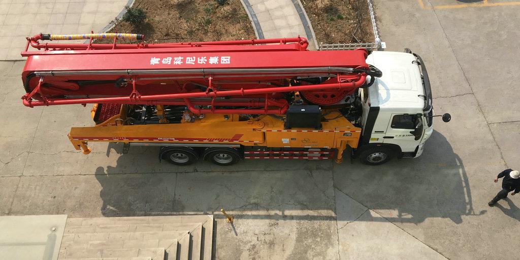 小型混凝土泵車的保養要點